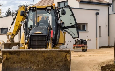 Location de pelle avec chauffeur à Desnes : comment gagner du temps et de l’argent sur vos chantiers ?